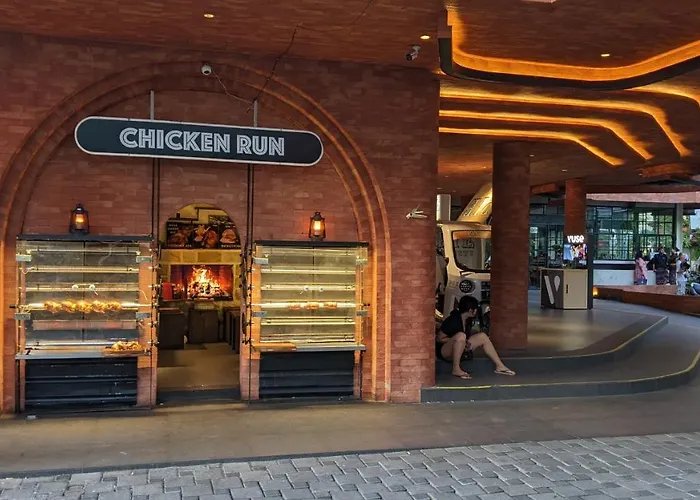 Bagus - Near & Trendy Shops, Restaurants, Cafes