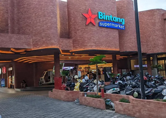 Bagus - Near & Trendy Shops, Restaurants, Cafes Villa Seminyak (Bali)