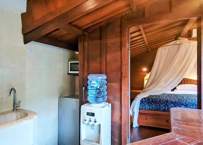 Bagus - Near & Trendy Shops, Restaurants, Cafes Villa Seminyak (Bali)