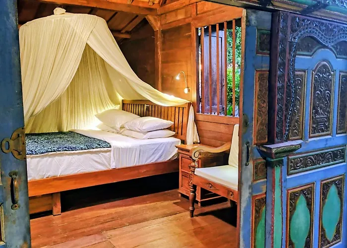 Bagus - Near & Trendy Shops, Restaurants, Cafes Villa *