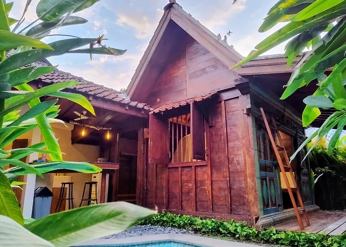 Bagus - Near & Trendy Shops, Restaurants, Cafes * Seminyak (Bali)