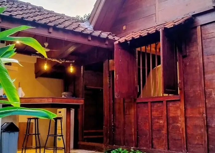 Villa Bagus - Near & Trendy Shops, Restaurants, Cafes